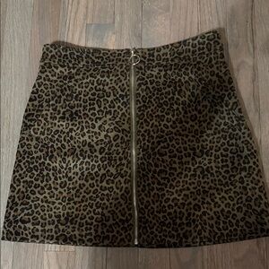 Glam Leopard Print Mini Skirt with Zipper